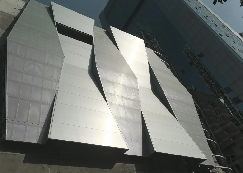 Zhaoxin Huijin Square, Nanshan District, Shenzhen - Anodized aluminum finish