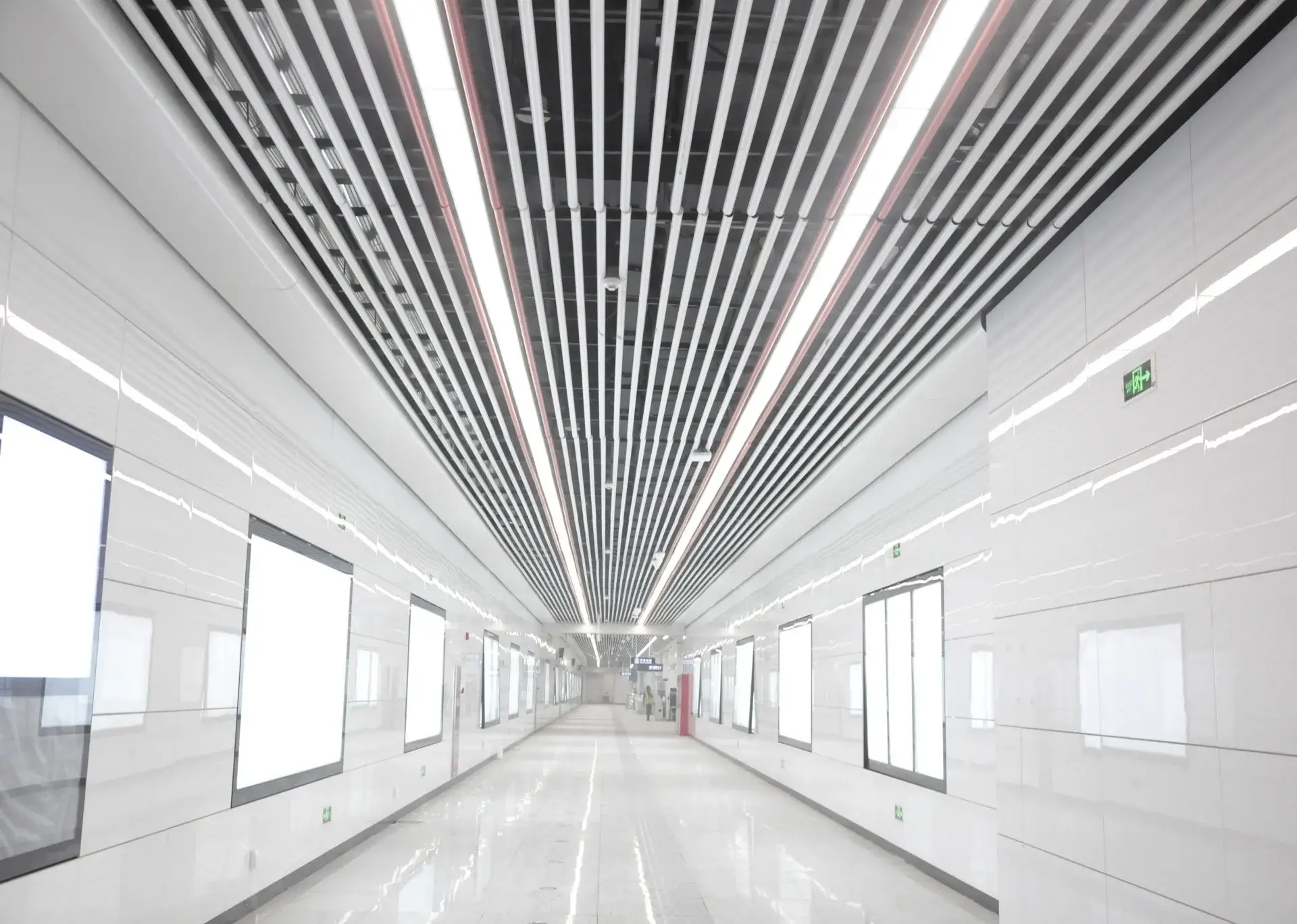 Estación de metro de Shijiazhuang - Acabado en aluminio anodizado