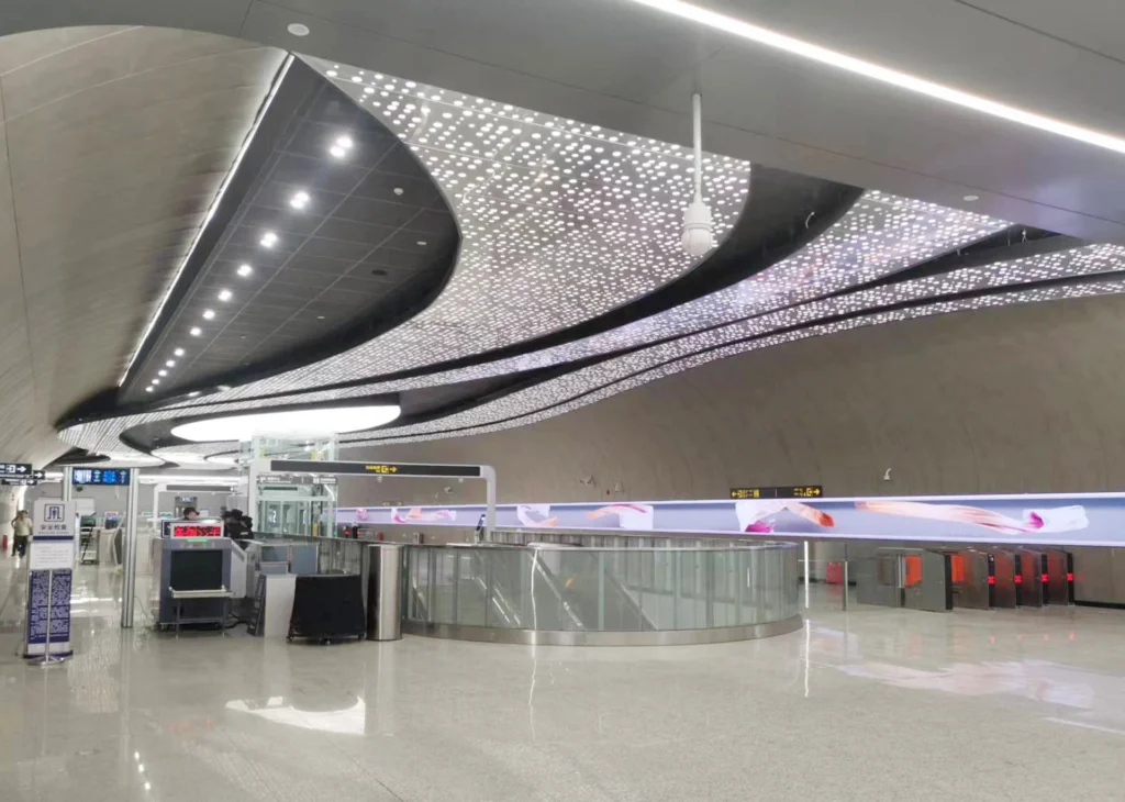 Estação de Metro de Suzhou - Acabamento em alumínio anodizado